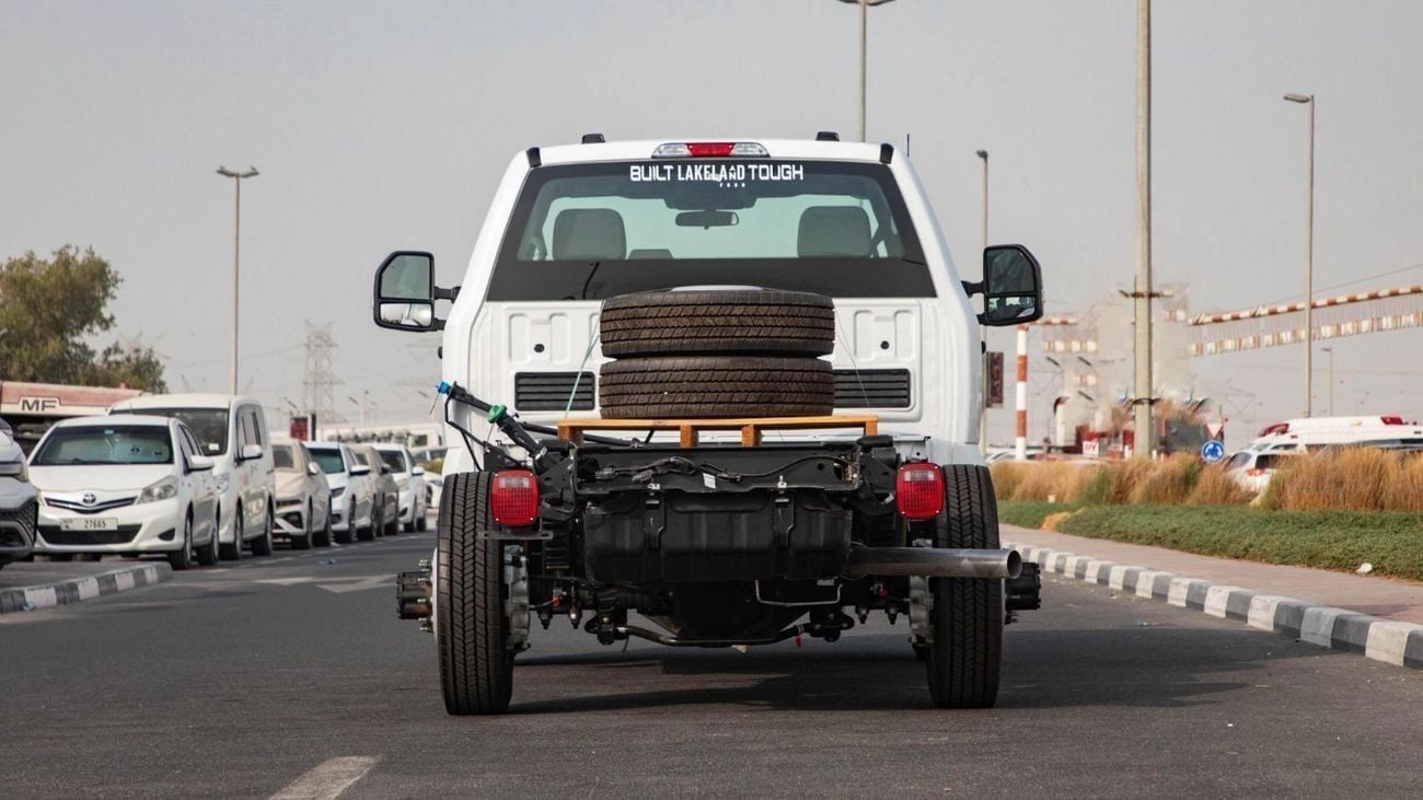 فورد F 550 XL 4WD A/T 19,500 lb (8,845 kg) GVWR | Super Duty | 2025 | For Local Registration +10%