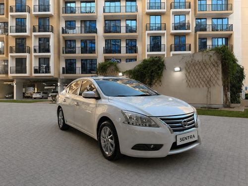 Nissan Sentra SL 1.8L 2016 Nissan Sentra 1.8L | GCC | No Accidents | Keyless | Leather | Passing Done