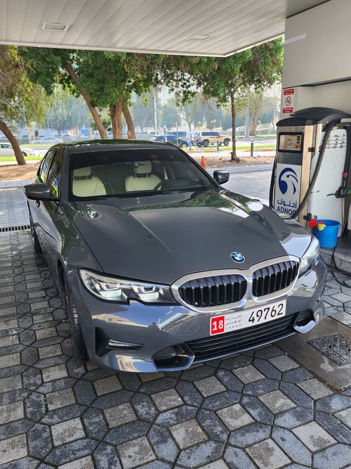 بي أم دبليو 330i Exclusive 2.0L (255 HP)