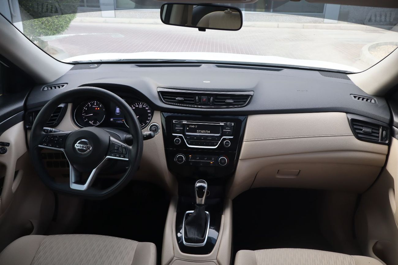 Nissan XTrail S 2.5L (169 HP) FWD (7 Seater)