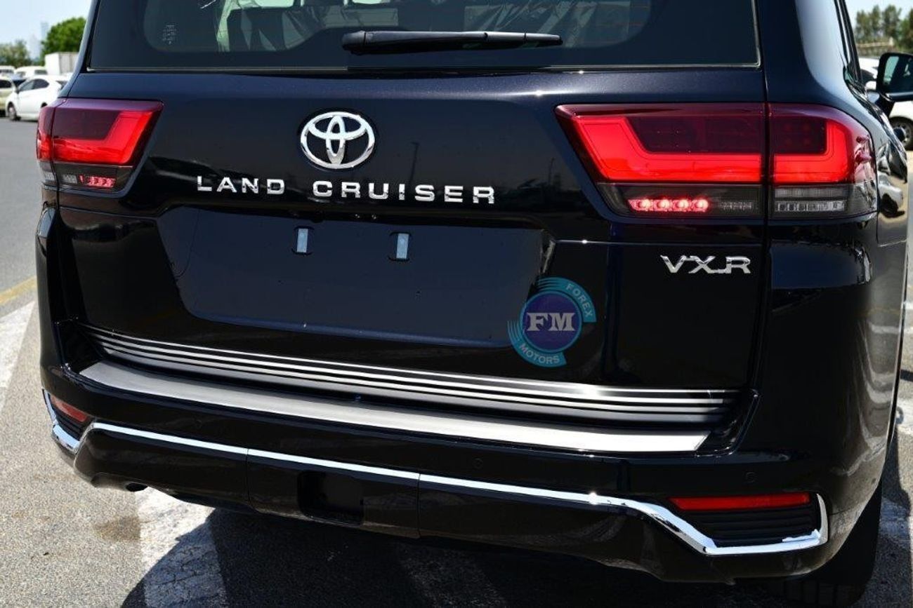 تويوتا لاند كروزر 300 VXR 4.0L Petrol 4WD Automatic
