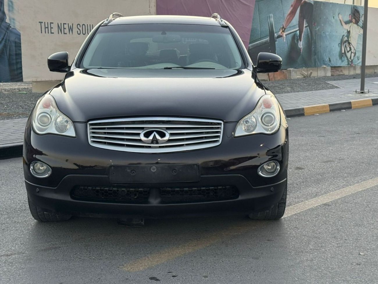 Infiniti EX35 In excellent condition and requires no expense