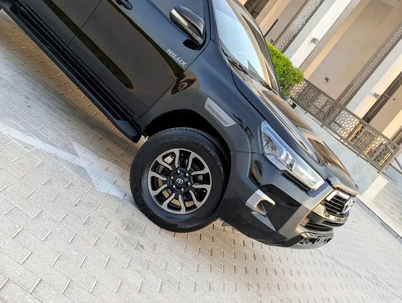 تويوتا هيلوكس Facelifted Adventure GCC Specs