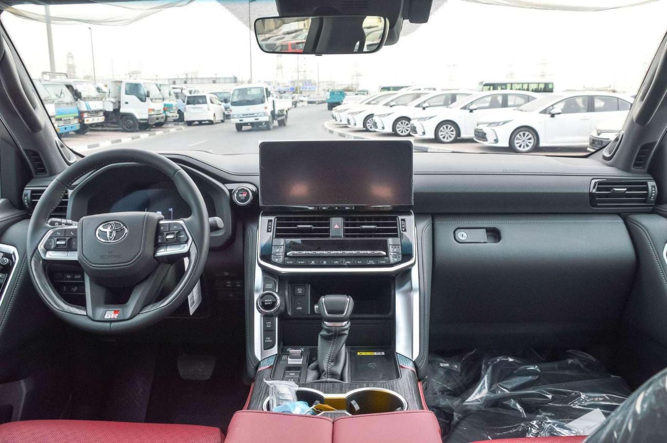 تويوتا لاند كروزر GR SPORT 3.5L 4WD PETROL SUV 2026