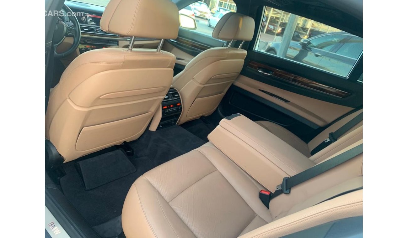 BMW 750Li Exclusive BMW 750 L _GCC_2015_Excellent Condition _Full option