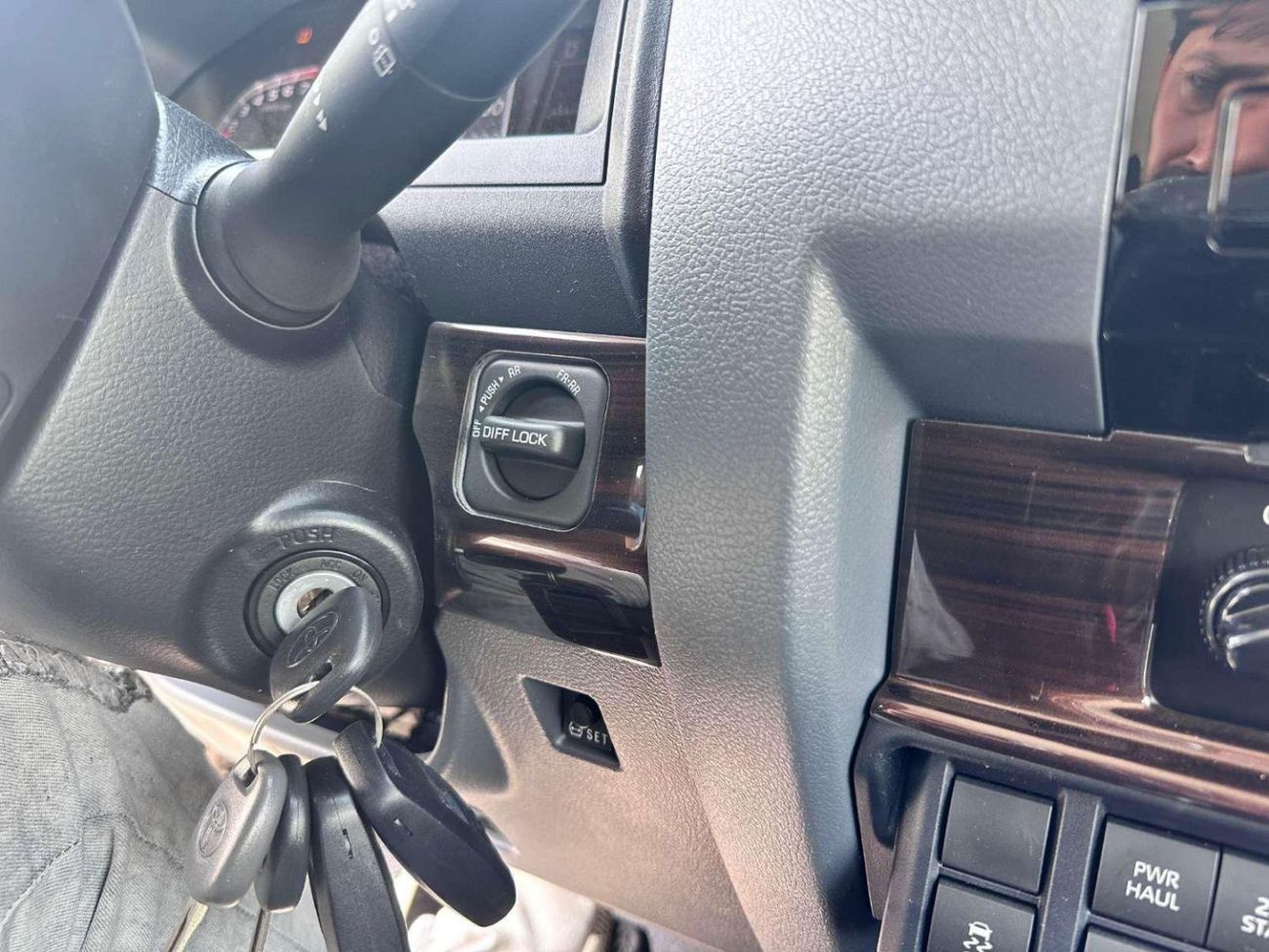 Toyota Land Cruiser 70 TOYOTA LAND CRUISER 76 4.0L 5DOOR 4WD SUV 2025