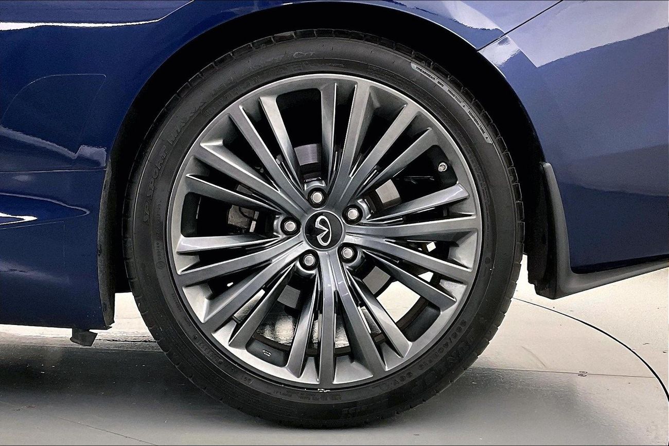 مرسيدس بنز C 200 Premium (AMG Line) | عرض العيد الحصري | خالية من أضرار الفيضانات