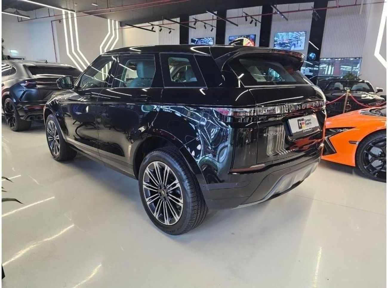 لاند روفر رانج روفر إيفوك 2024 Range Rover Evoque S (5 YEARS WARRANTY AND SERVICE CONTRACT )