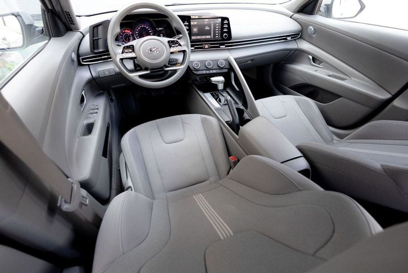 Hyundai Elantra Smart 1.6L Hyundai Elantra 2023 GCC under Agency Warranty with Flexible Down-Payment.