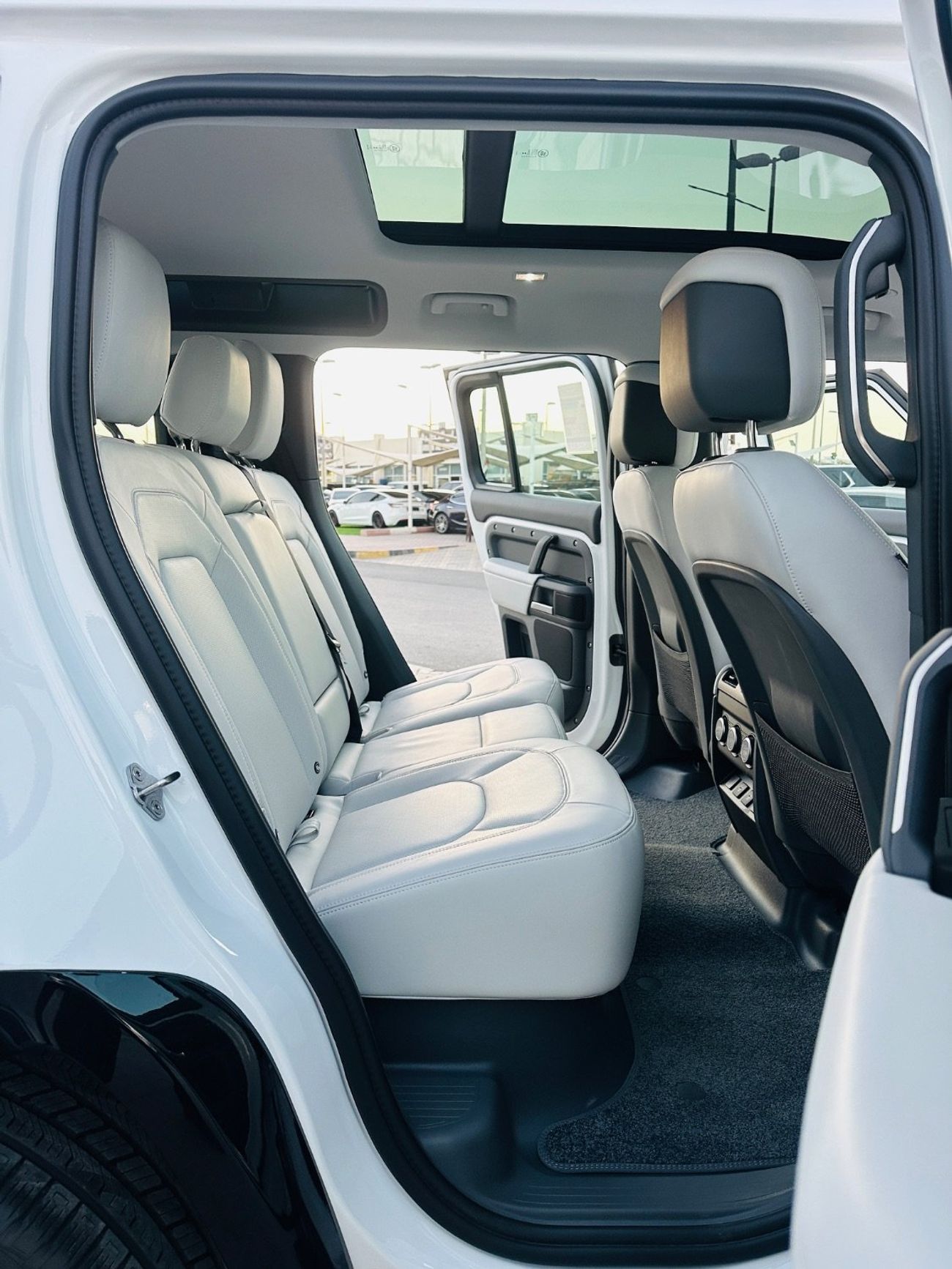 لاند روفر ديفندر