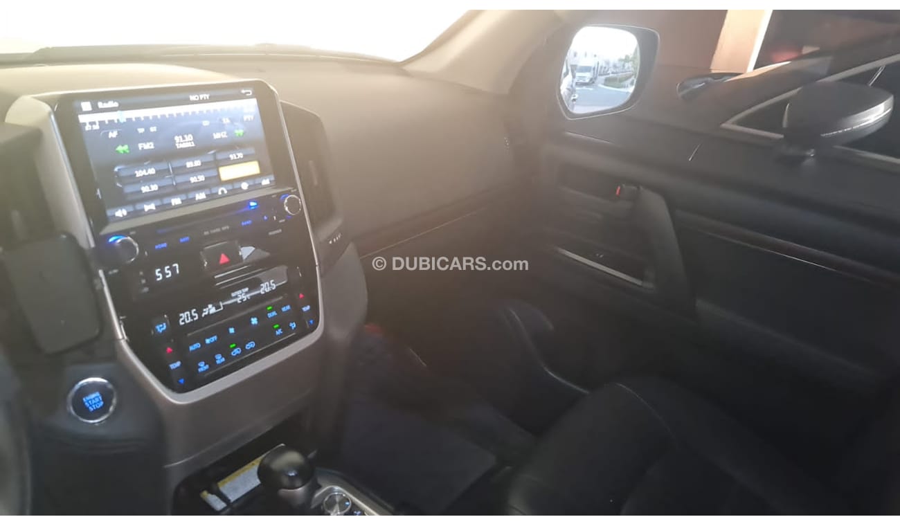 تويوتا لاند كروزر GXR