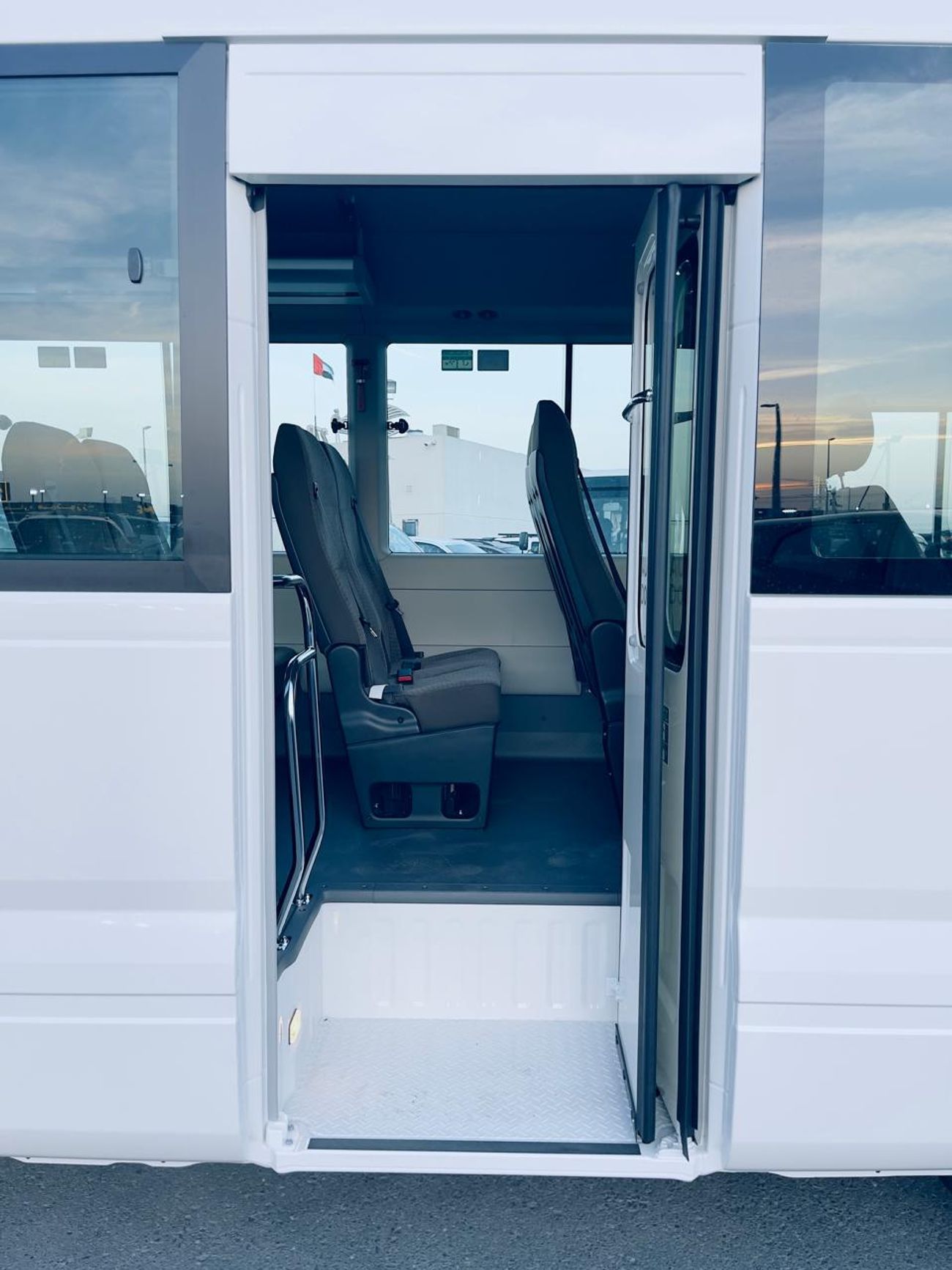 تويوتا كوستر toyota coaster 4.0l 2025   23 seater