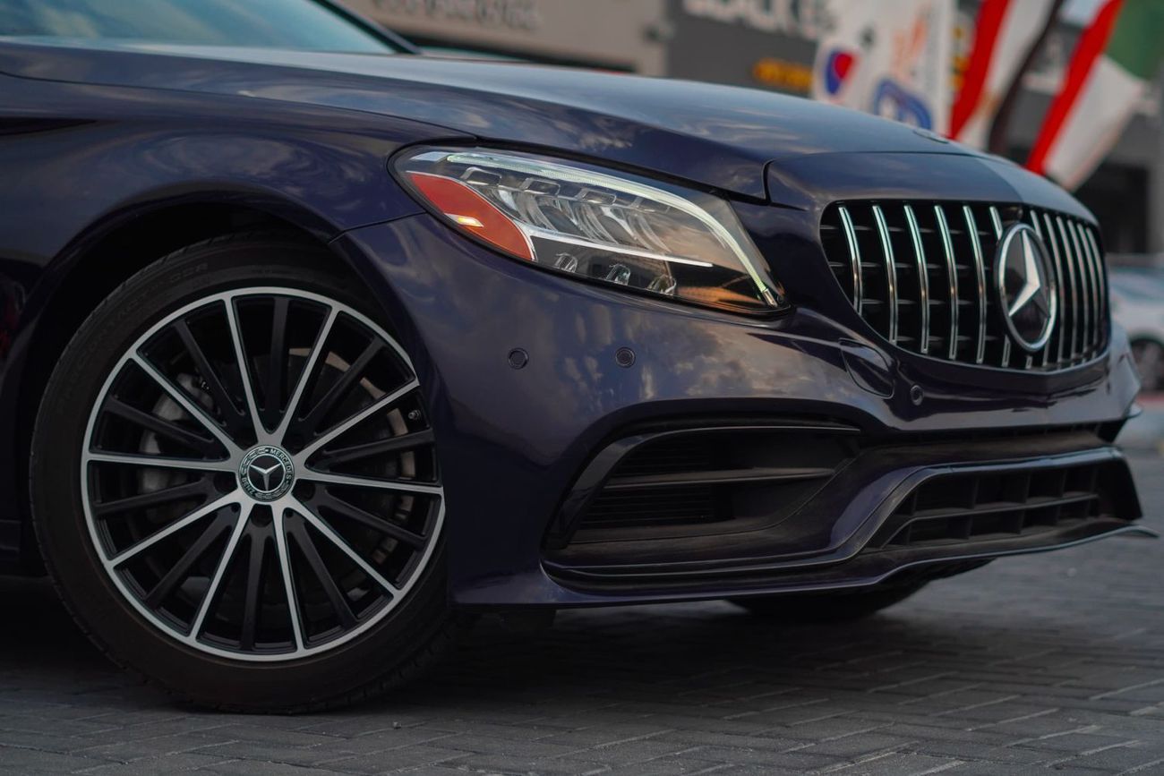 Mercedes-Benz C 300 Std 2.0L (258 HP)