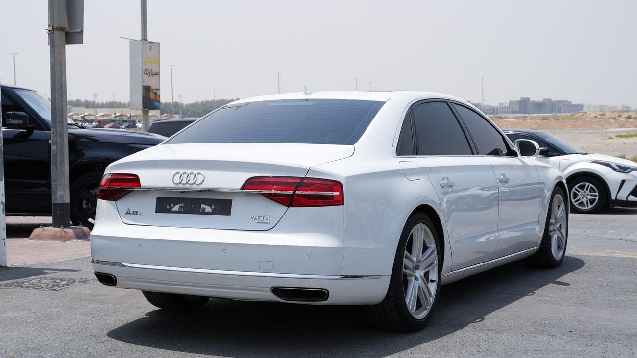 أودي A8