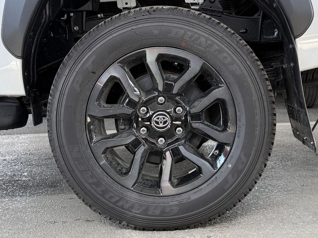 Toyota Hilux 2026 4.0 V6 **EXPORT ONLY**التصدير فقط خارج الخليج***