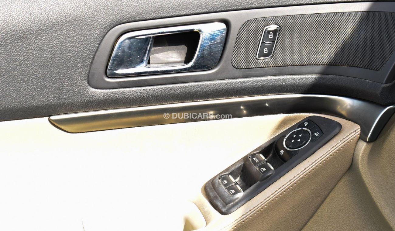 Ford Explorer 2015 model, Gulf panorama, cruise control, sensor wheels, in excellent condition, you do not need an