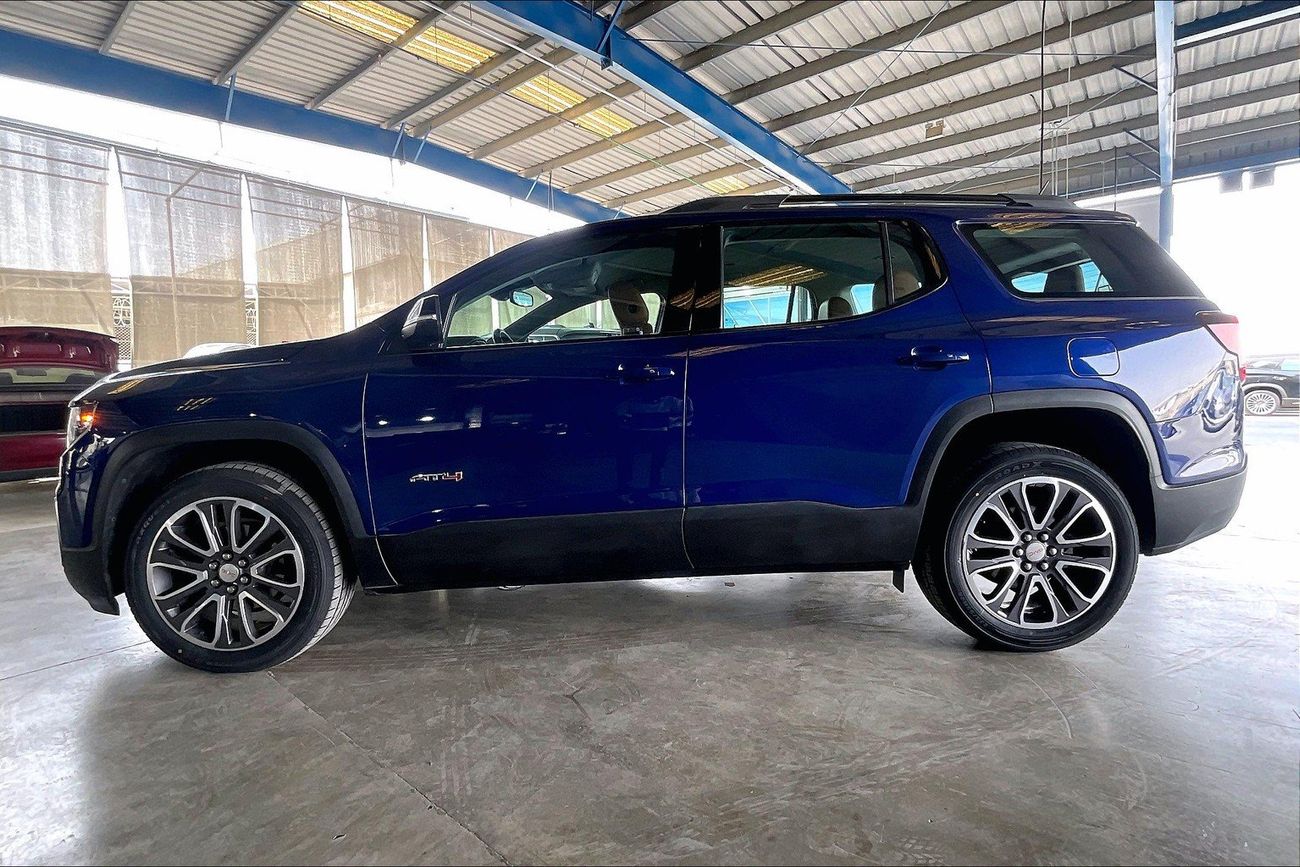 جي أم سي أكاديا AT4 | National Day Celebration | شامل الضمان | 0 ﺪﻔﻋﺓ ﺃﻮﻟﻯ