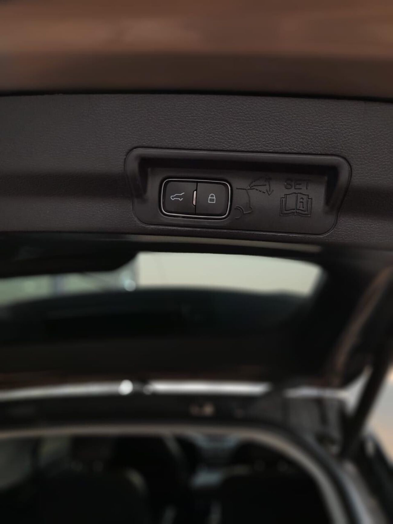 فورد إكسبلورر XLT ( 4WD)