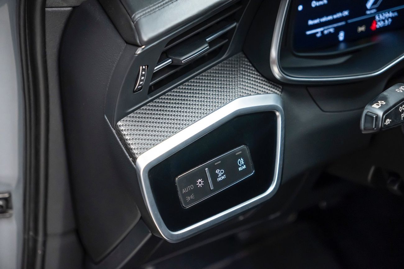 Audi RS6 quattro 4.0L