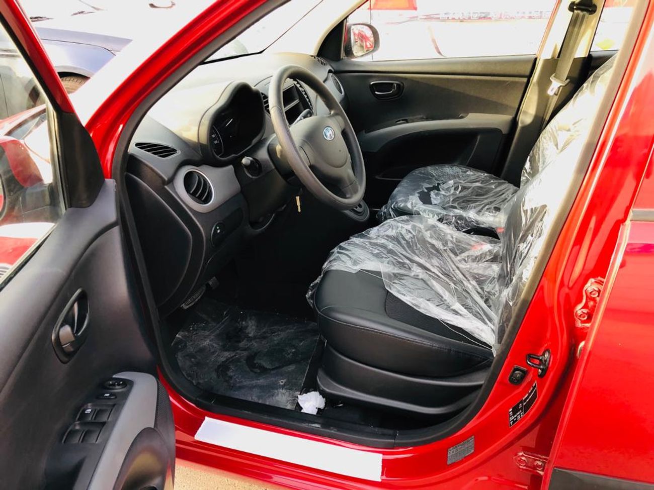 Hyundai i10 1.1L, Power Windows, Fog Lights, Side Mirror Indicator, CODE-HYI10