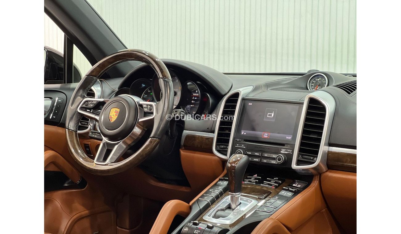 Porsche Cayenne 2017 Porsche Cayenne Platinum S, Warranty, Full Service History, Full Options, GCC