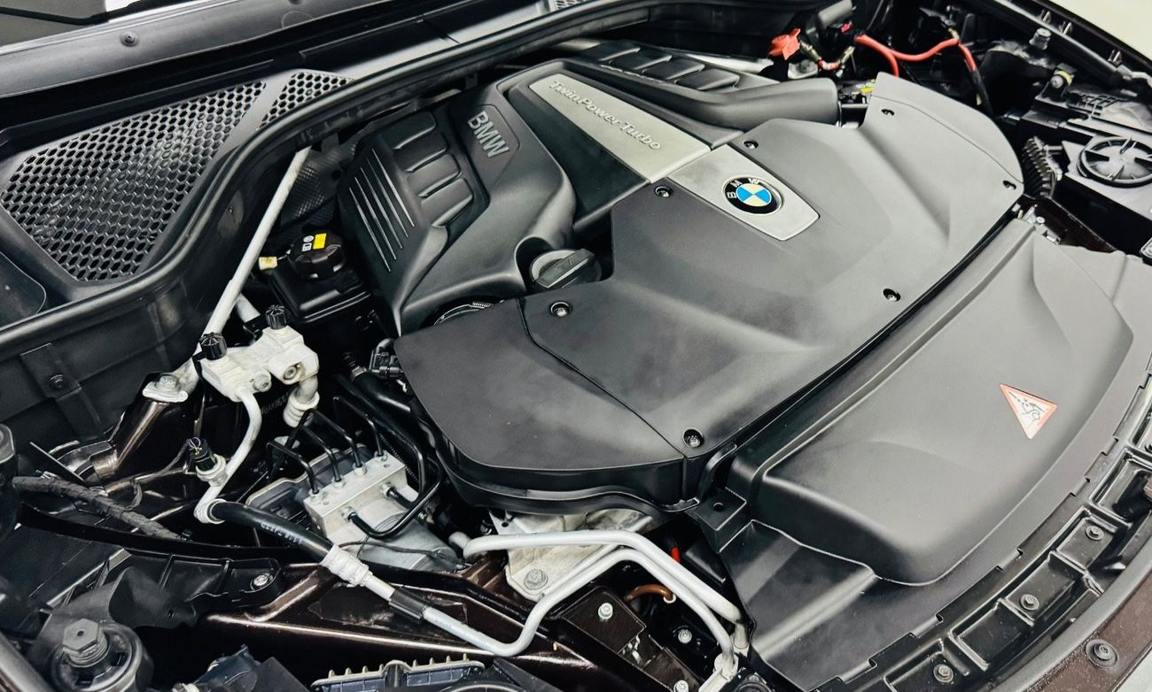 BMW X5 50i Exclusive GCC .. V8 .. FSH .. Perfect Condition ..