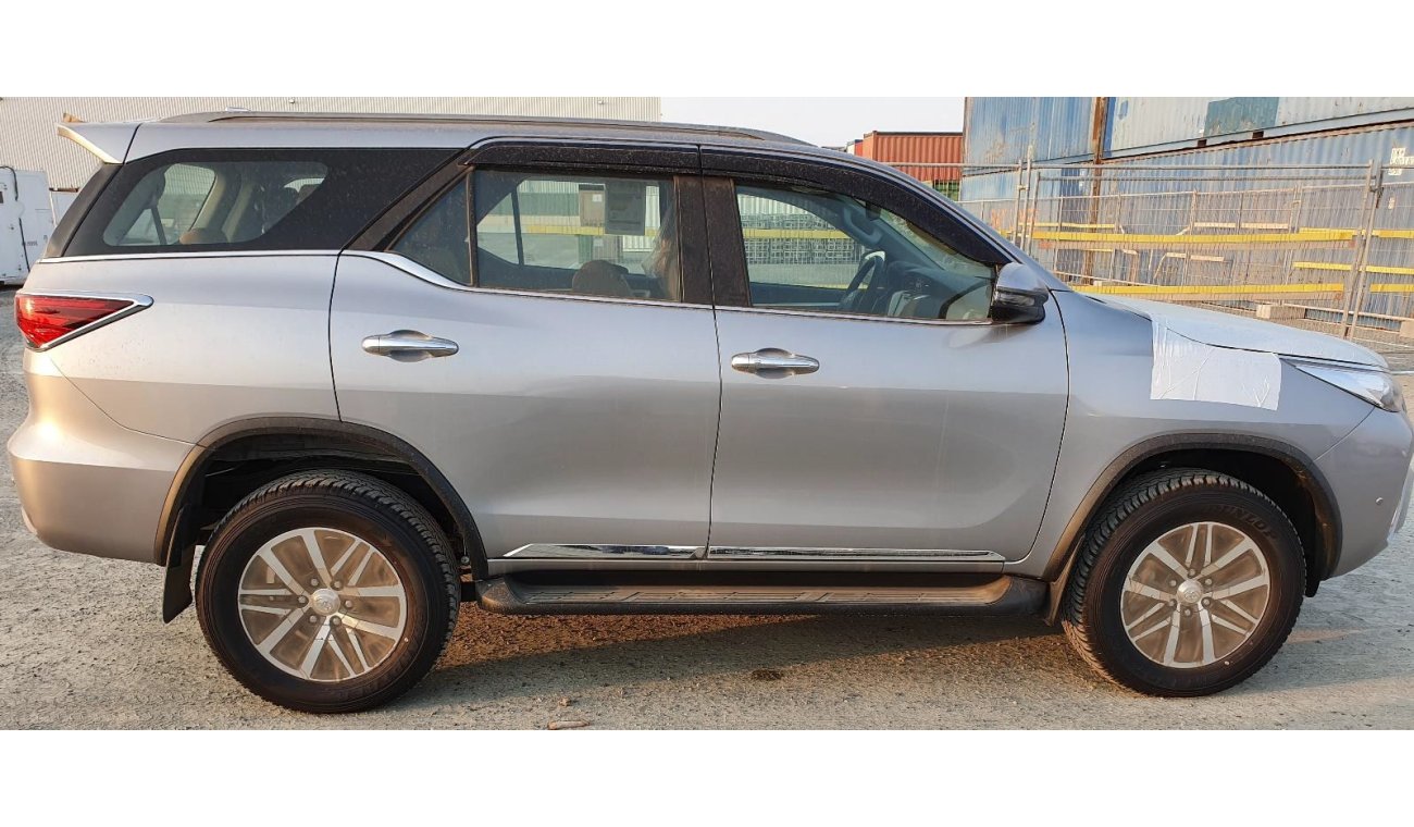 Toyota Fortuner DIESEL,2.4L,DVD+CAMERA,FR+RR SENSOR,PUSH BUTTON START,REAR DOOR POWER,2020MY (FOR EXPORT ONLY)