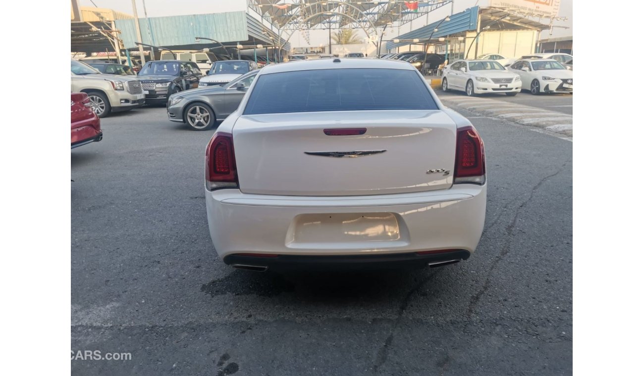 كرايسلر 300C