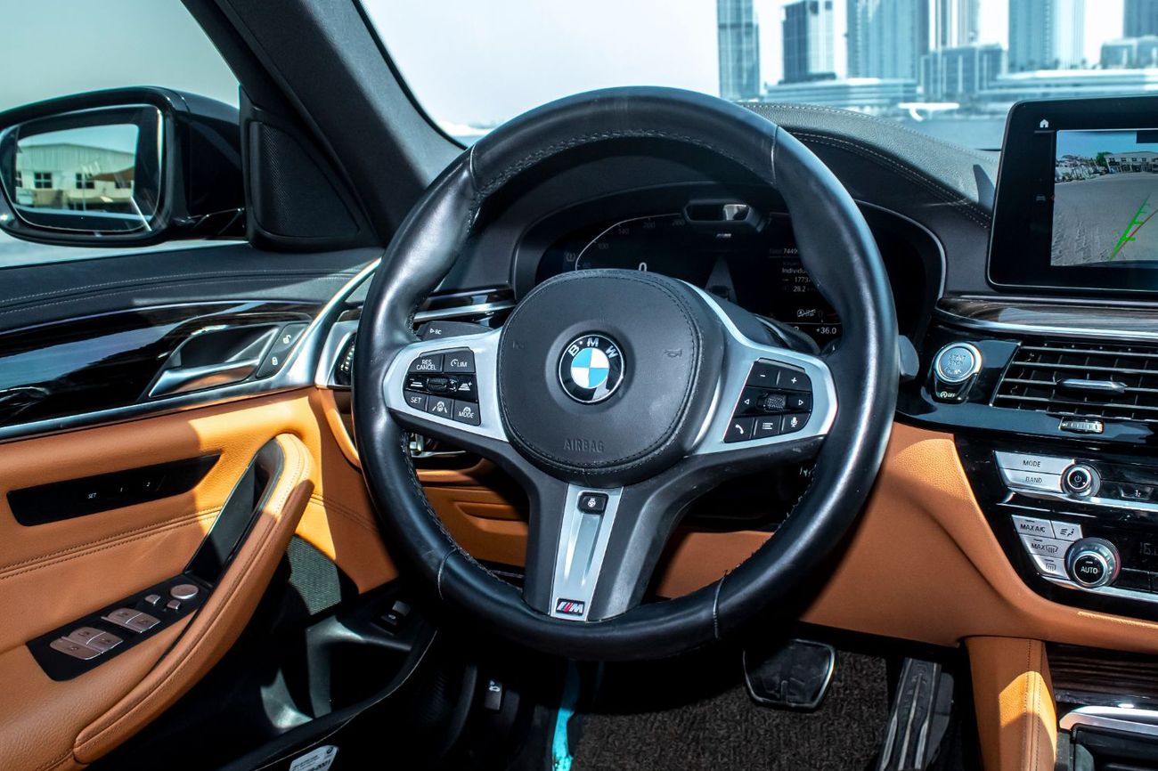 بي أم دبليو 520i M Sport Comfort 2.0L