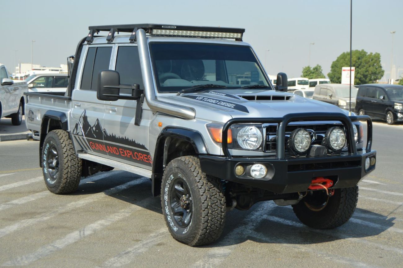 تويوتا لاند كروزر بيك آب Double cabin 4.5L, perfect inside and outside