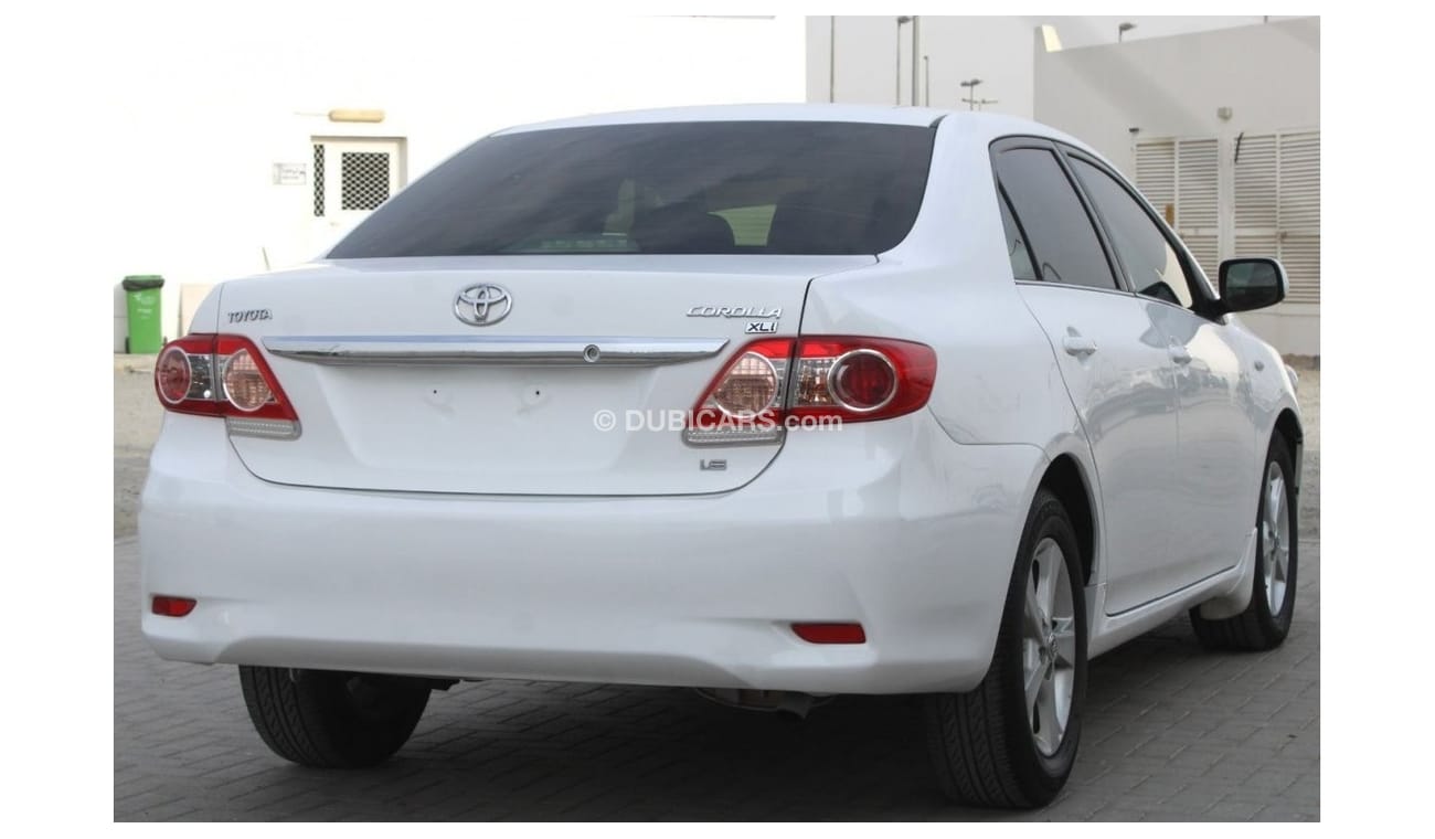 تويوتا كورولا XLI تويوتا كرولا 2013 ابيض خليجي 1.6 بحالة ممتازة بدون حوادث