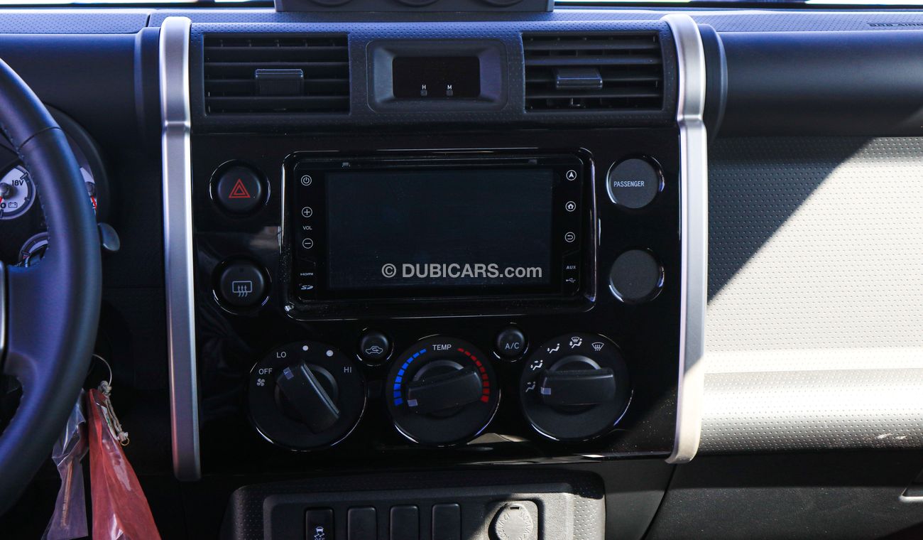 تويوتا إف جي كروزر 4.0L GXR 2020 MODEL