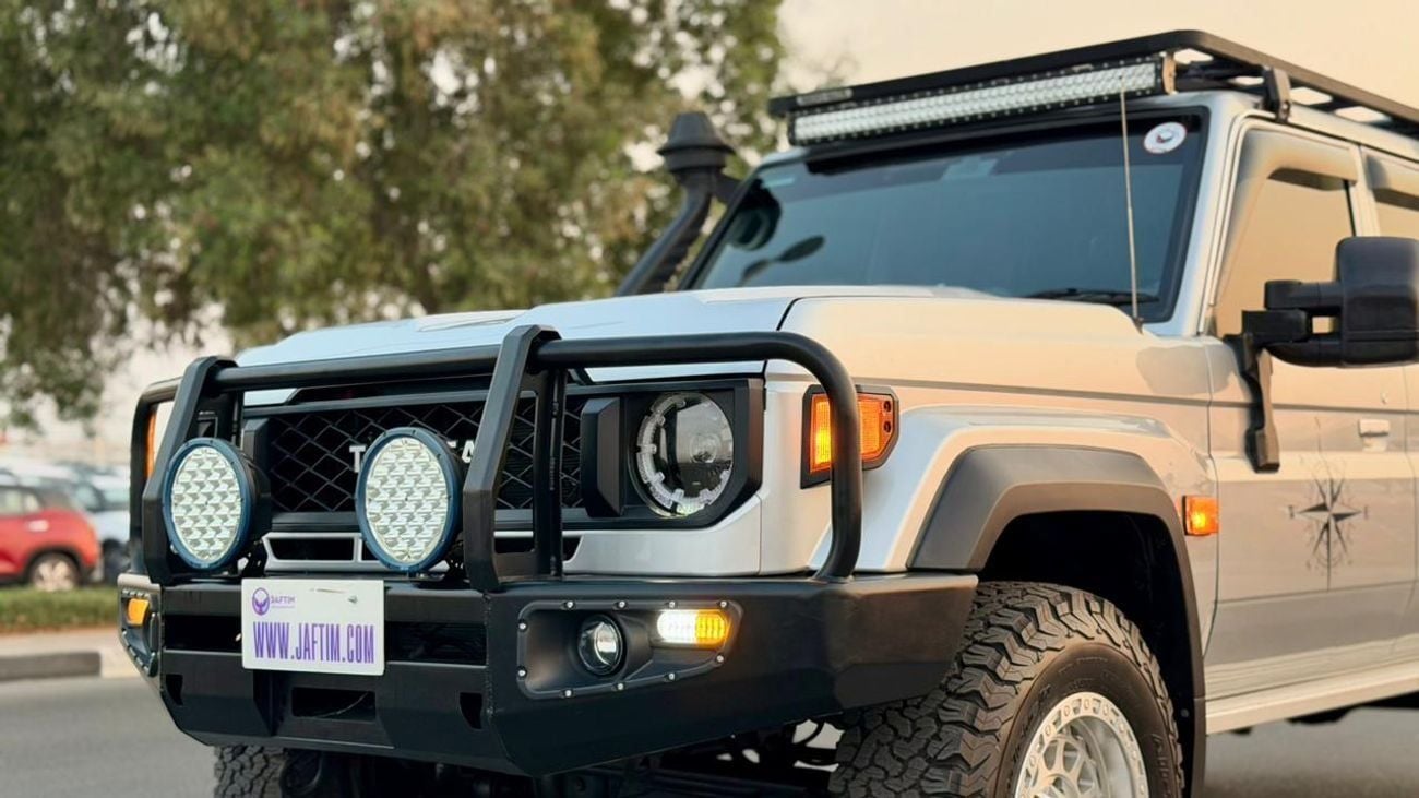 Toyota Land Cruiser Pick Up DOUBLE CABIN | X-BAR HEAVY-DUTY TOW AND RECOVERY SYSTEM | NORWELD HEAVY-DUTY ALUMINUM TRAY | 2.8L DI