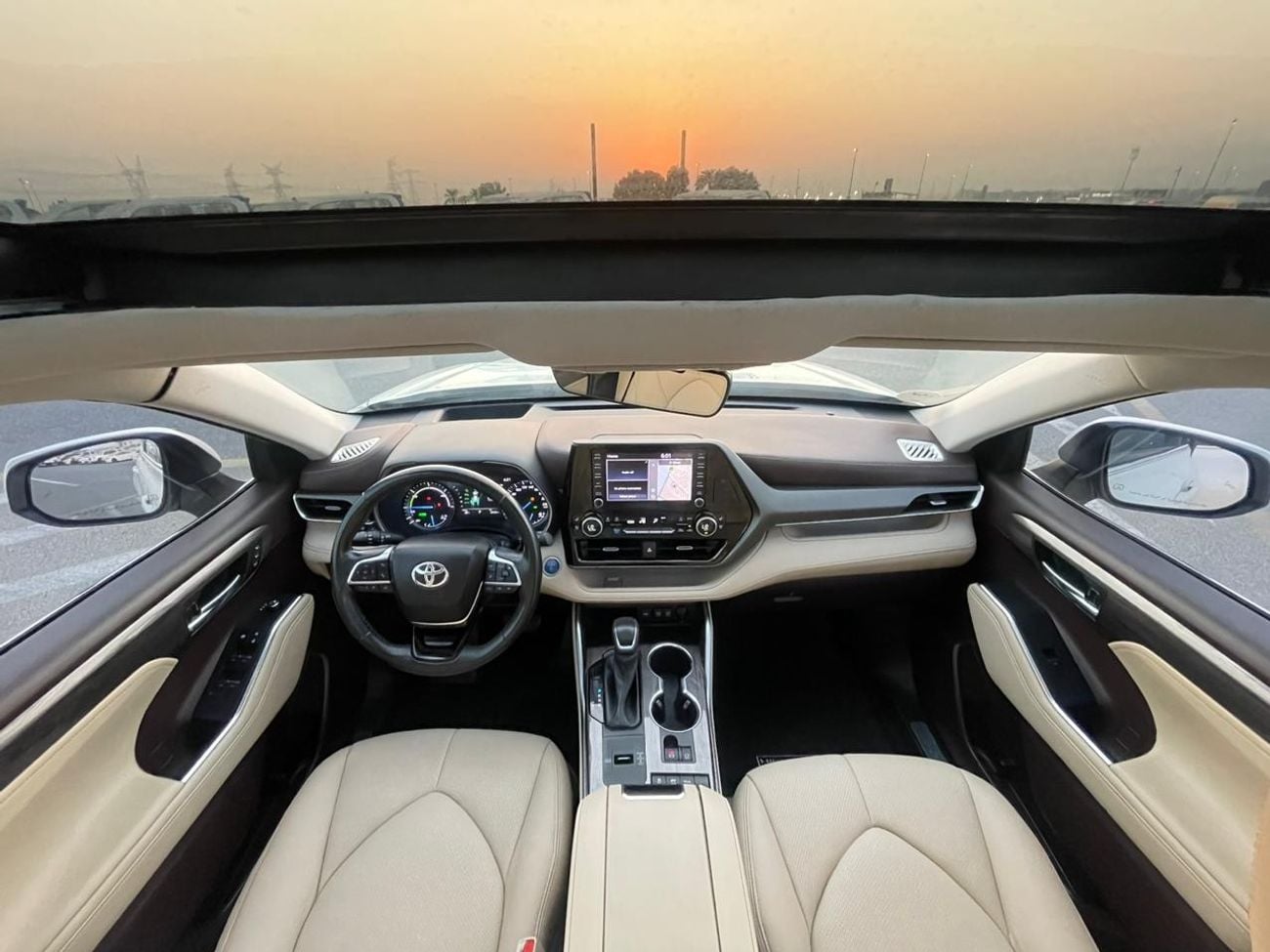 Toyota Highlander VXR 2020 Toyota Highlander Platinum VX.R Gcc Specs - Hybrid 2.5L V4 - Al Futtaim Serviced - HUD 360*