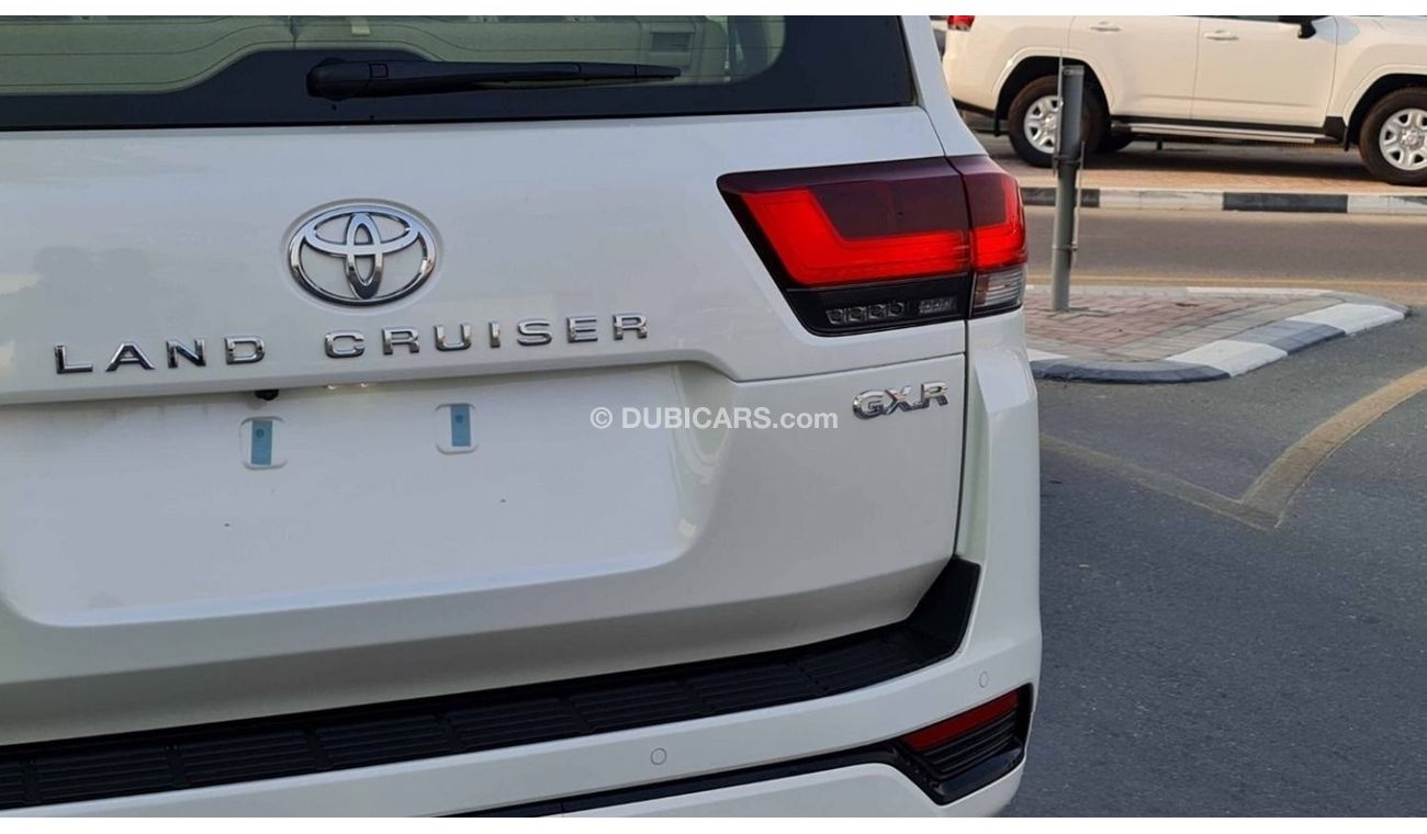 تويوتا لاند كروزر GXR