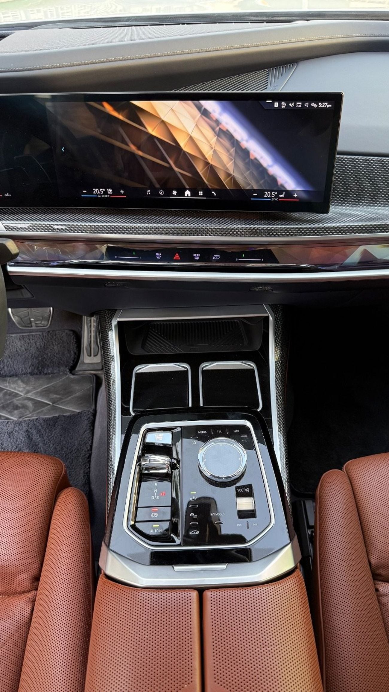 بي أم دبليو M760Li