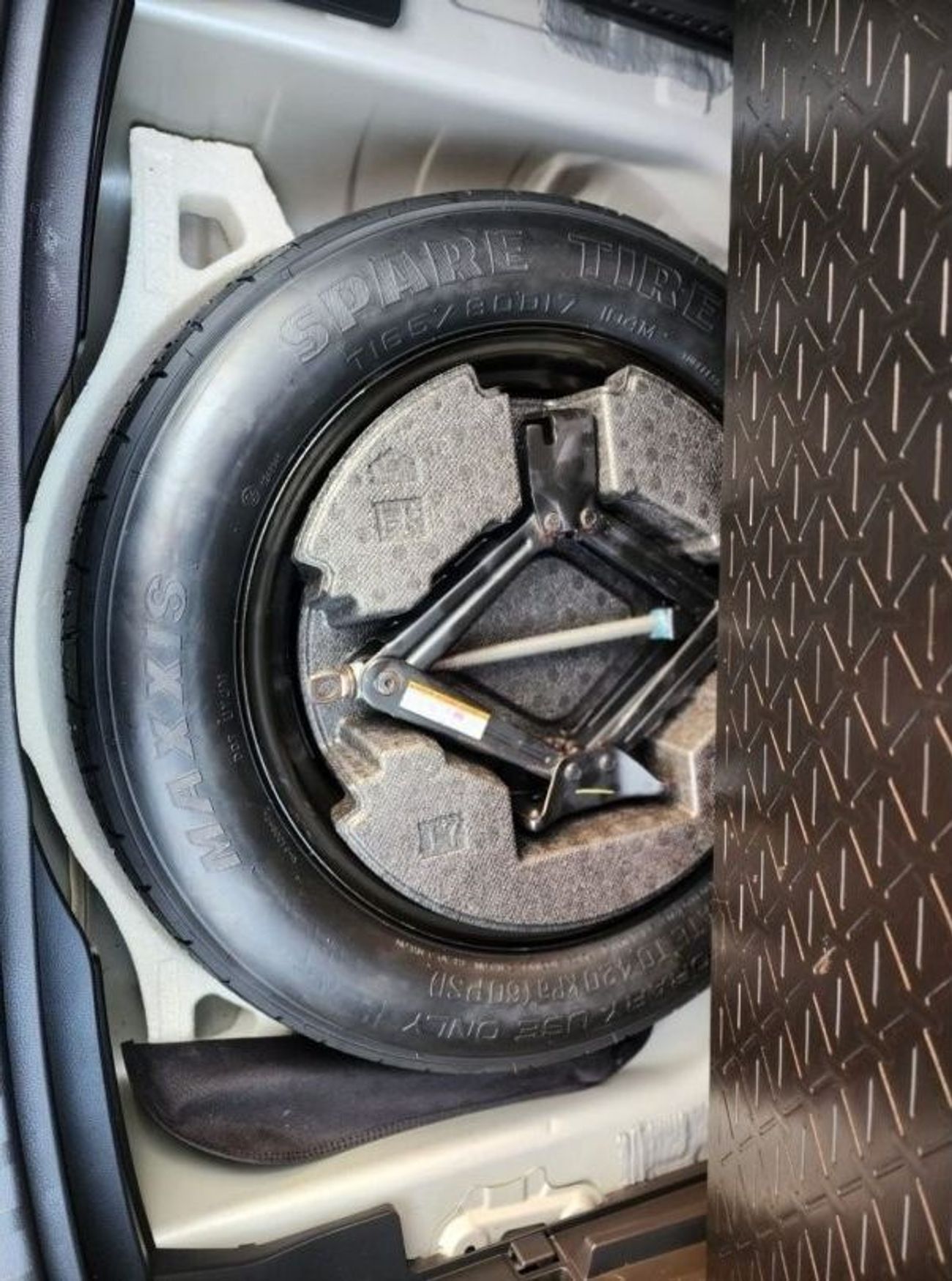 Toyota RAV4 TOYOTA RAV 4 XLE 2021 HYBRID