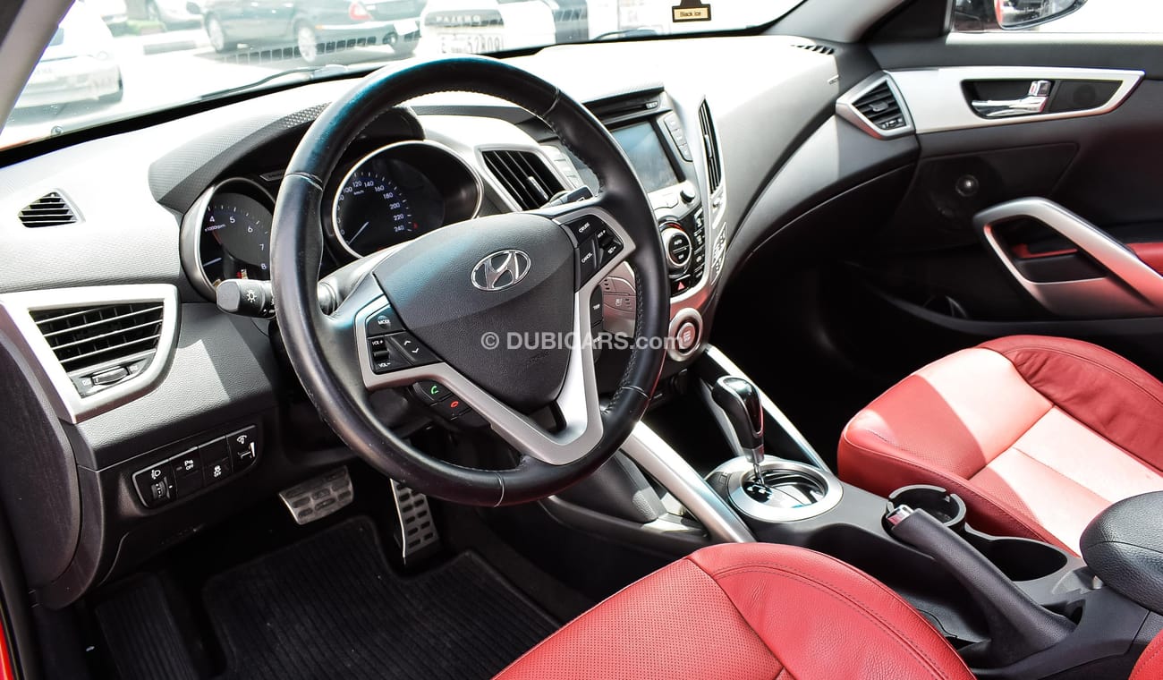 Hyundai Veloster 2015 Model Gulf specs Full options panorama roof DVD camera leather interiors