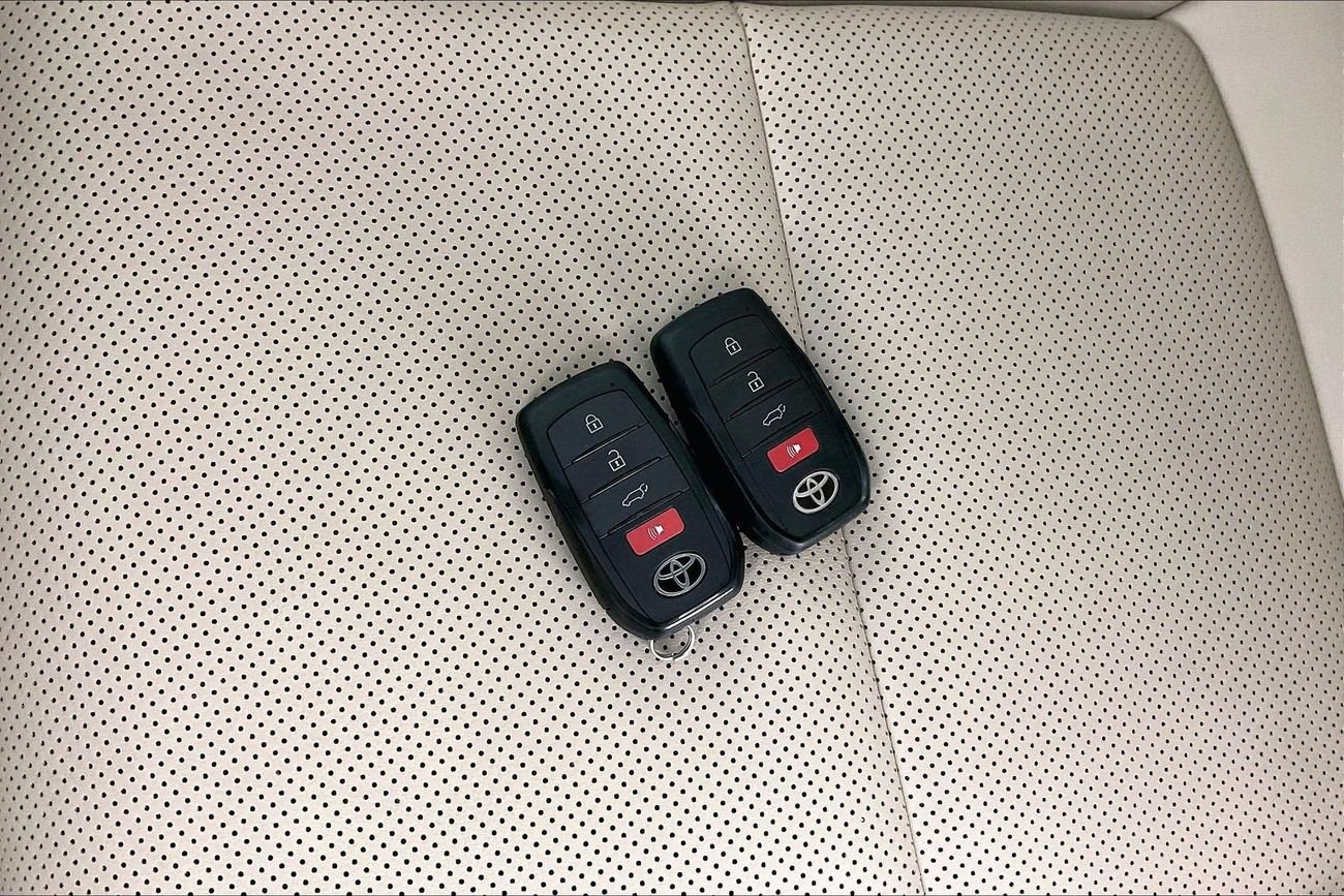 Toyota Land Cruiser GXR | National Day Celebration | Guaranteed Warranty | 0 Down Payment