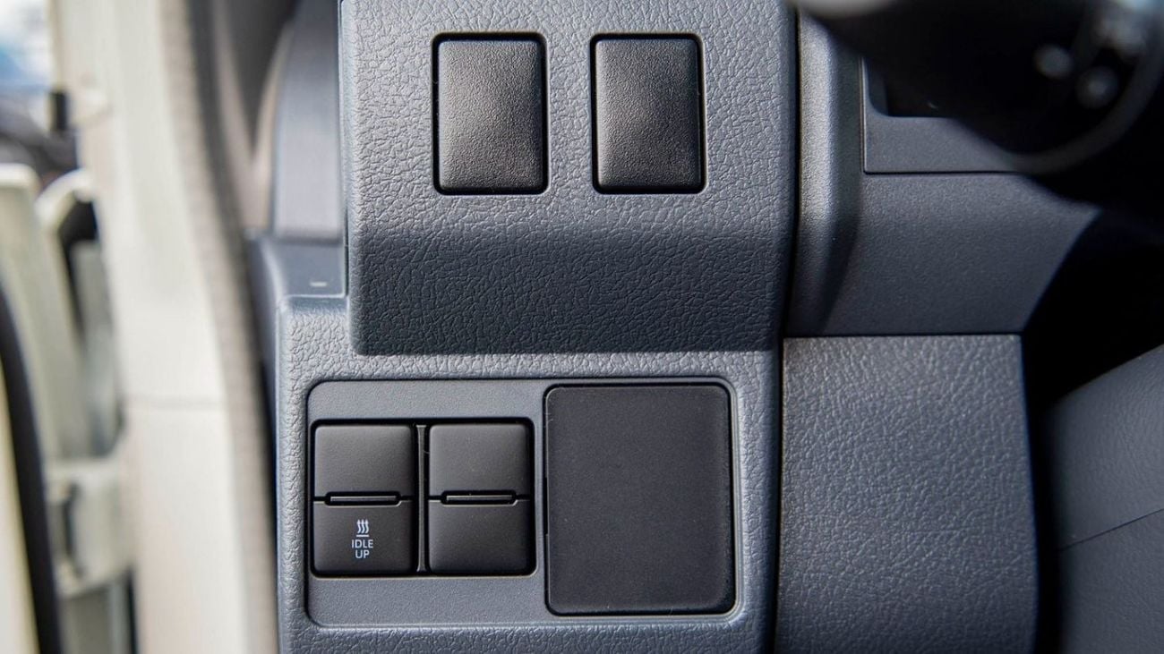 Toyota Land Cruiser 70 LAND CRUISER LC78 4.5L V8 DIESEL 3DOOR