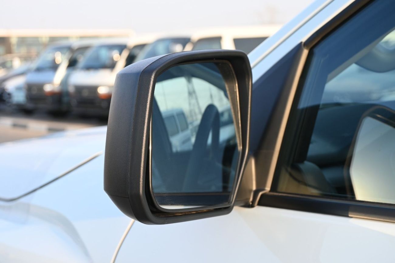 Mitsubishi L200 2.4L GL DSL DC 4X4 5MT Mid-Line 2025