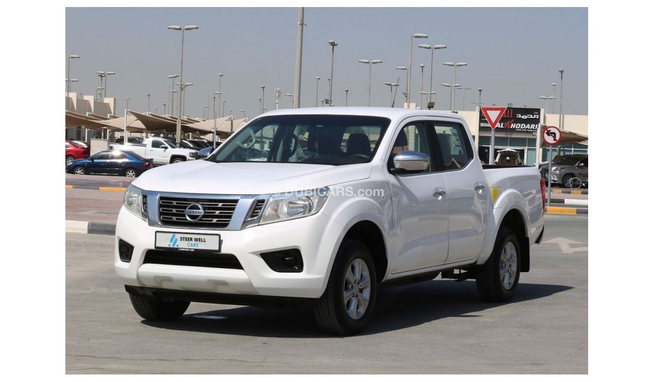 Nissan Navara 2017 | 4X2 DOUBLE CABIN AUTOMATIC GEAR PICKUP WITH GCC SPECS AND EXCELLENT CONDITION