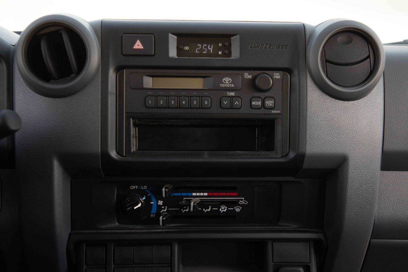 Toyota Land Cruiser 70 2025 Toyota LC76 Hardtop 4.2L - 5 Door - Manual - White Inside Bluish Grey | Export Only