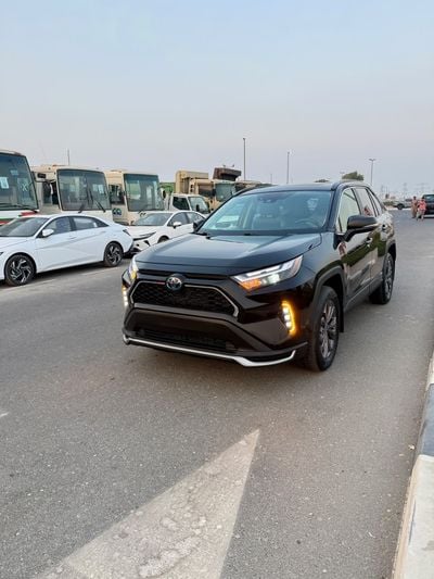 تويوتا راف ٤ XLE HEV RAV4 XLE Premium HV AWD 4X4