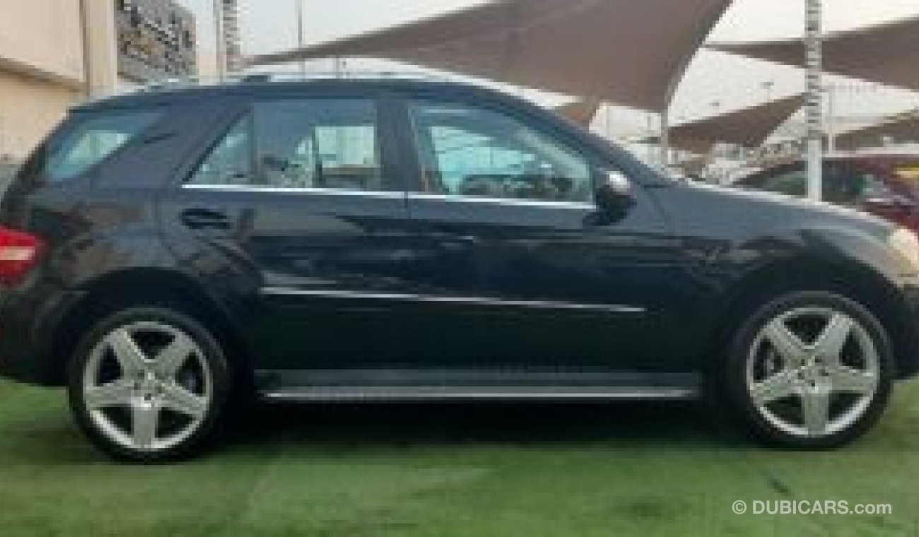 مرسيدس بنز ML 350 خليجى رقم واحد فتحة جلد رنجات حساسات خشب بصمة رنجات حساسات مثبت سرعة تحكم جناح خلفى بحالة ممتازة