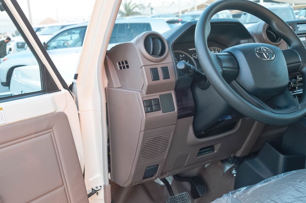 Toyota Land Cruiser 70 TOYOTA LAND CRUISER 78 2.8L AT 3 DOOR 4WD SUV 2025
