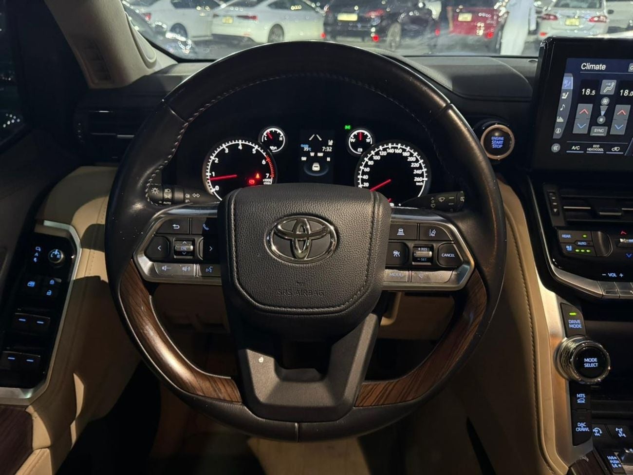 تويوتا لاند كروزر 2024 GXR Twin Turbo 3.5L Engine Full Option Very Clean And Perfect Condition