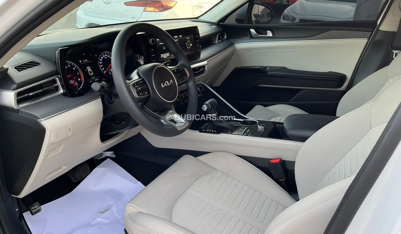 Kia K5 خليجي GCC,