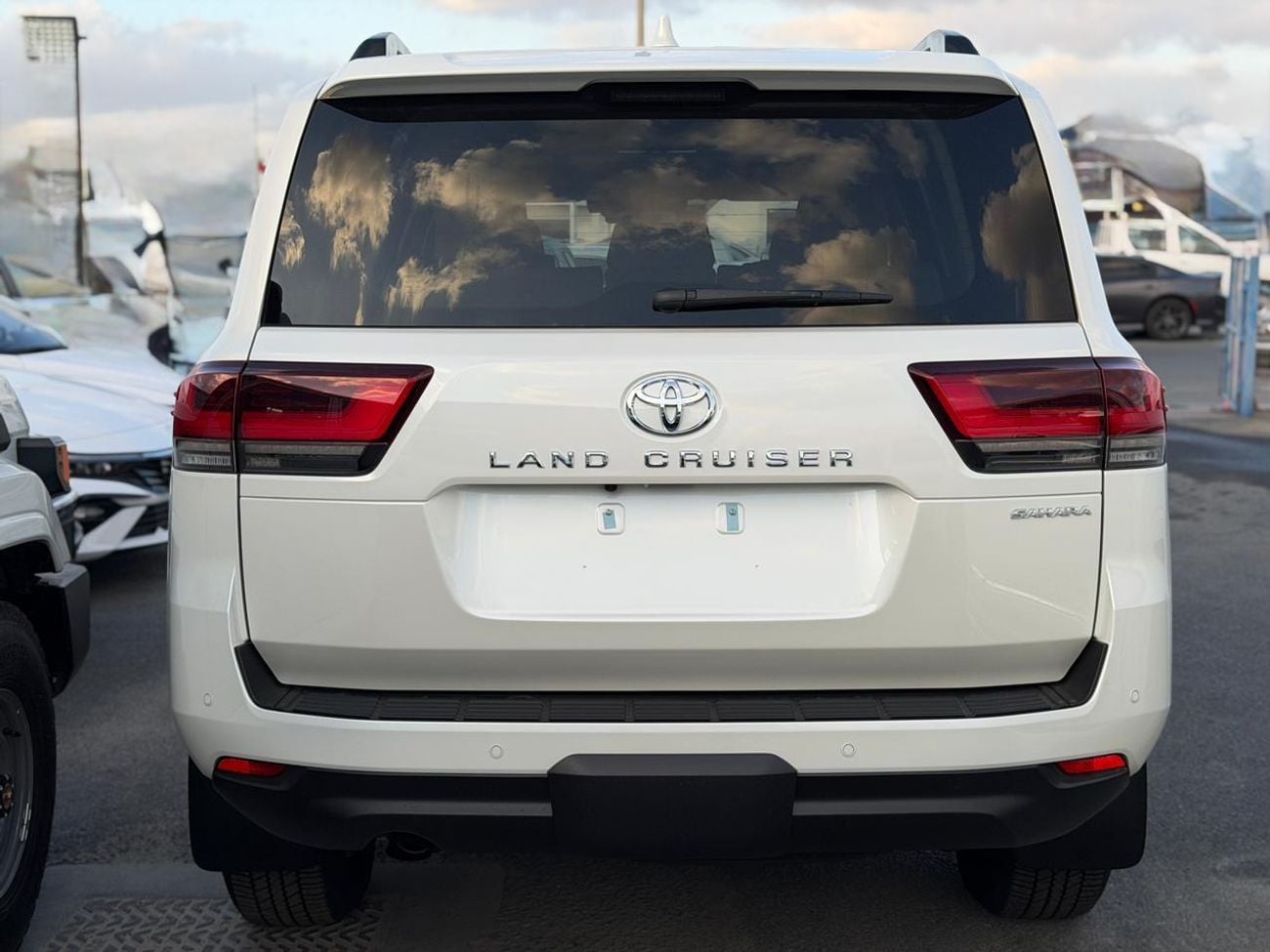 تويوتا لاند كروزر 2025 TOYOTA LAND CRUISER SAHARA 3.3L TT RHD