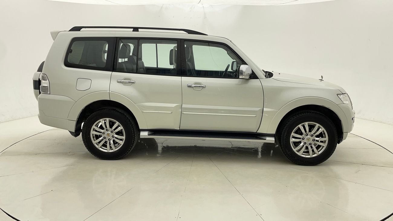 ميتسوبيشي باجيرو GLS HIGHLINE 3.8 | بدون دفعة مقدمة | اختبار القيادة في المنزل